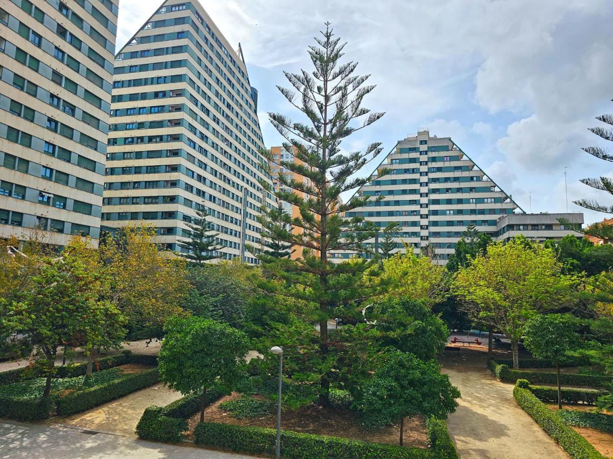 Apartamentos Las Ciencias F บาเลนเซีย ภายนอก รูปภาพ